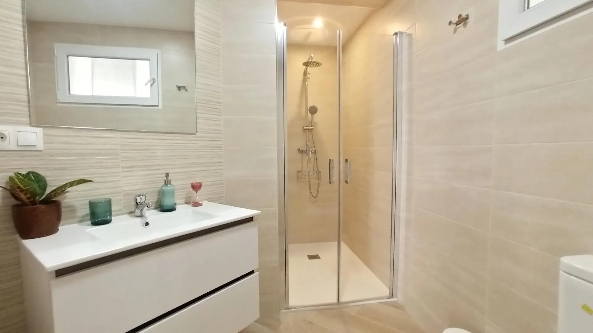 A Estrenar Preciosa Suite-Céntrico-Con Jardín y Porche Torremolinos Apartamento